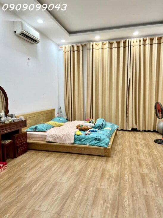 HIẾM! NHÀ 4 TẦNG GIÁP GÒ VẤP – DÒNG TIỀN 20TR/THÁNG – TƯƠNG LAI RA MẶT TIỀN 12M