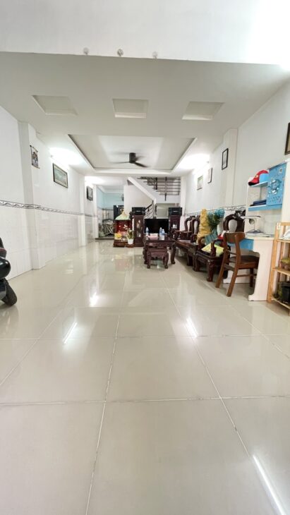 Bán nhà mặt phố Tân Thới Nhất, Q12, 75m², 4 tầng, 4PN, sổ hồng 7.2 tỷ. LH: 0909099043