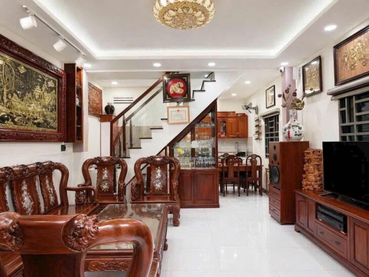 NHÀ LÔ GÓC PHAN VĂN HỚN SÁT TRƯỜNG CHINH – NGANG KHỦNG 4.8M – GIÁ CHỈ 3 TỶ