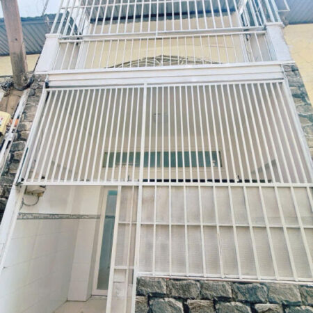 Nhà phố Xinh Giáp Vạn Phúc City – 48m2 – Nhỉnh 4 tỷ – Khu vực có nhiều chung cư, Tiện ích đầy đủ Nhà phố Xinh Giáp Vạn Phúc City – 48m2 – Nhỉnh 4 tỷ – Khu vực có nhiều chung cư, Tiện ích đầy đủ