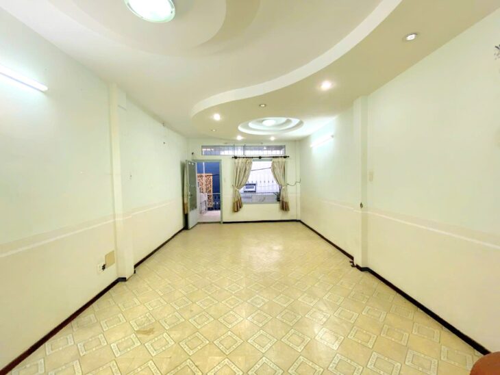 LÊ VĂN SỸ 58M2 CHỈ 8.6 TỶ, CÁCH MẶT TIỀN CHỈ VÀI BƯỚC CHÂN
