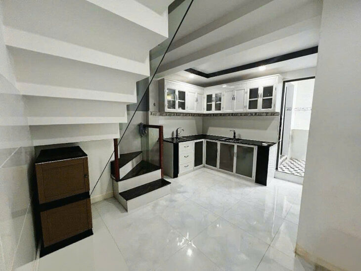 Nhà phố đối diện Vạn Phúc City – 62m2 – Chỉ Nhỉnh 5 tỷ – Khu vực có nhiều chung cư, Tiện ích đầy đủ