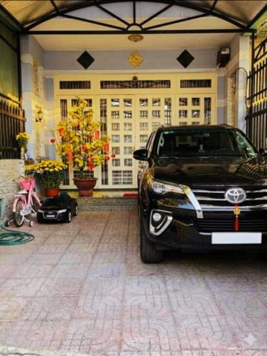 Nhà phố đẹp Lái Thiêu – Ngang 5m – 90m2 – Nhỉnh 4,5 Tỷ – Đường xe tải – ÔTô ngủ trong nhà