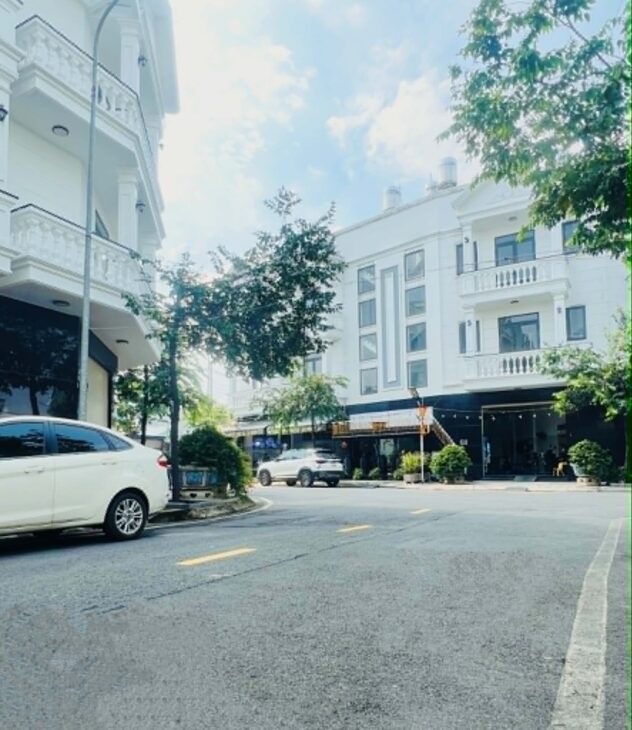Nhà phố đẹp giáp Tam Bình- 2MT(trước,sau) – 3 Tầng – 62m2 – Nhỉnh 5T – Đường xe tải tránh – KDC