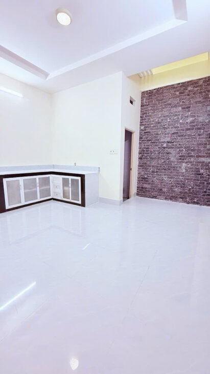 Nhà phố 2 tầng, hàng xóm Vạn Phúc – 55m2 – Nhỉnh 6 tỷ – Đường 6m – Ôtô dậu trước nhà