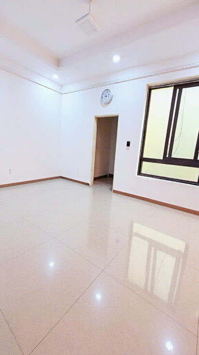 Nhà phố 2 tầng, hàng xóm Vạn Phúc – 55m2 – Nhỉnh 6 tỷ – Đường 6m – Ôtô dậu trước nhà