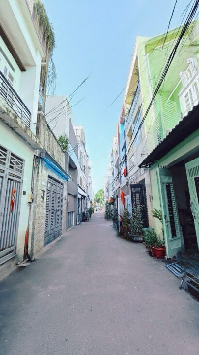 Nhà phố 2 tầng, hàng xóm Vạn Phúc – 55m2 – Nhỉnh 6 tỷ – Đường 6m – Ôtô dậu trước nhà
