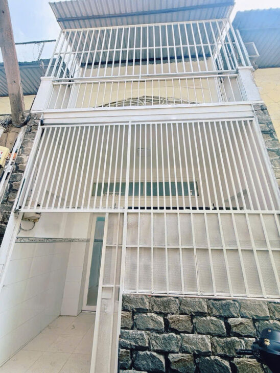 Nhà phố đối diện Vạn Phúc – 50m2 – Nhỉnh 4 tỷ – Khu vực có nhiều chung cư, Tiện ích đầy đủ