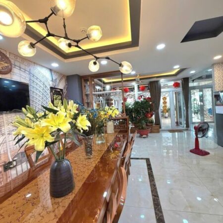 BÁN CHDV MẶT TIỀN CAO THỊ CHÍNH Q7 – 200M2 – 8M x 25M – 8 TẦNG THANG MÁY – GIÁ 58 TỶ