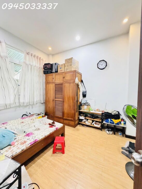 Bán CHDV Đường Lê Thị Chợ, Quận 7, DT 213M2, 5 Tầng có TM, giá 42 tỷ