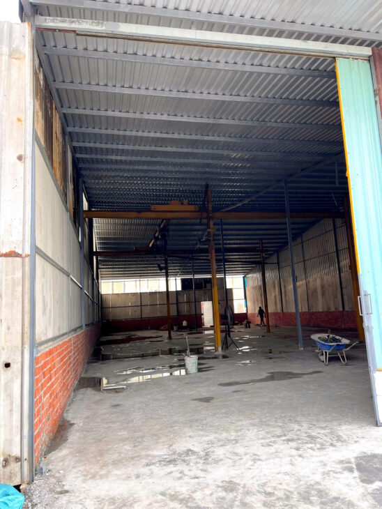 CHO THUÊ 400M2 KHO HẺM XE TAI CÓ SẴN 3FA