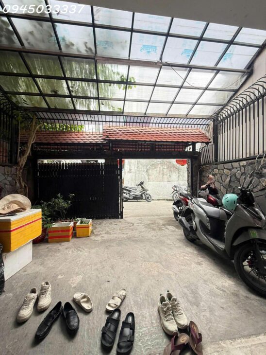 Bán nhà P. Phú Thuận, Quận 7, Dt đất 110m2 giá 6.99 tỷ (5.7m x 18m, nhà nở hậu) GPXD 4 tầng,
