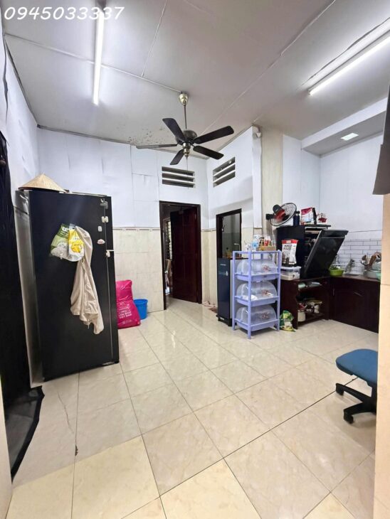 Bán nhà P. Phú Thuận, Quận 7, Dt đất 110m2 giá 6.99 tỷ (5.7m x 18m, nhà nở hậu) GPXD 4 tầng,