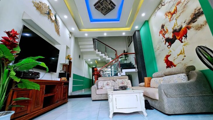 KHÔNG PHẢI CĂN MẶT TIỀN NÀO CŨNG ĐÁNG MUA! Nhưng căn này có vài điểm khá đáng chú ý