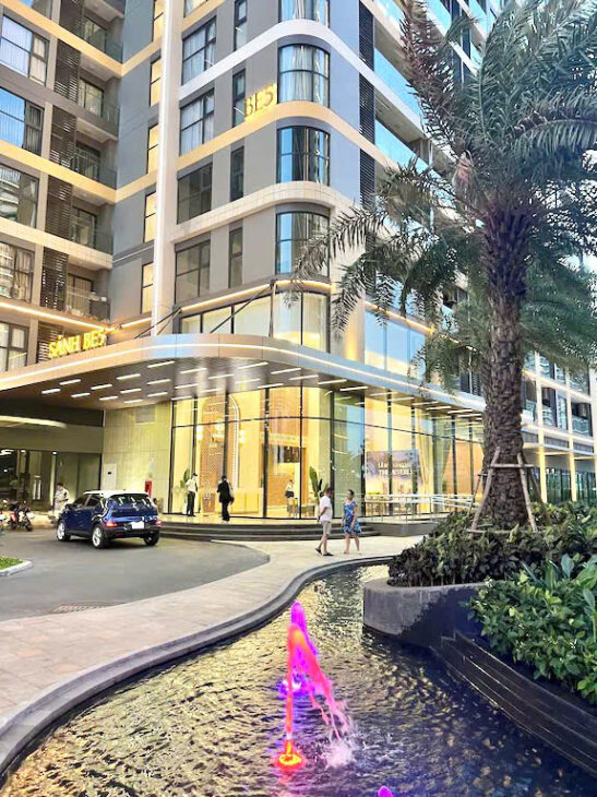 Shophouse Beverly trần cao 5,34m- xem thực tế mua trực tiếp. Booking now: 0933910039