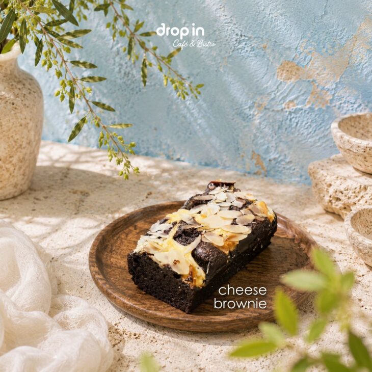 Điểm hẹn cafe nghệ thuật giữa lòng Hà Nội – Drop In Cafe & Bistro