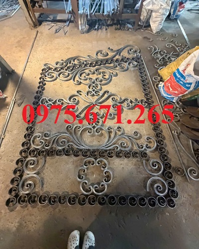 Xưởng sản xuất chi tiết sắt uốn cửa cổng tận gốc, nhận đơn số lượng lớn